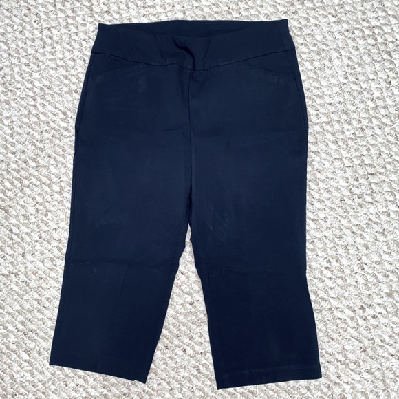 2 for $20 or 5 for $40
CHRISTOPHER & BANKS SHORTS - 8 - Picture 1 of 6